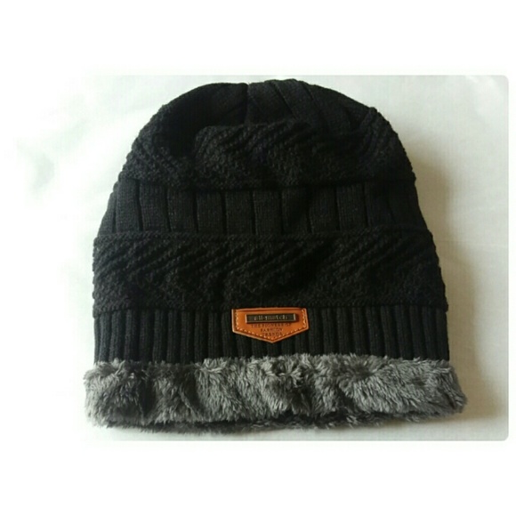 BLACK FUR LINED KNIT BEANIE!🔥 - Picture 3 of 6